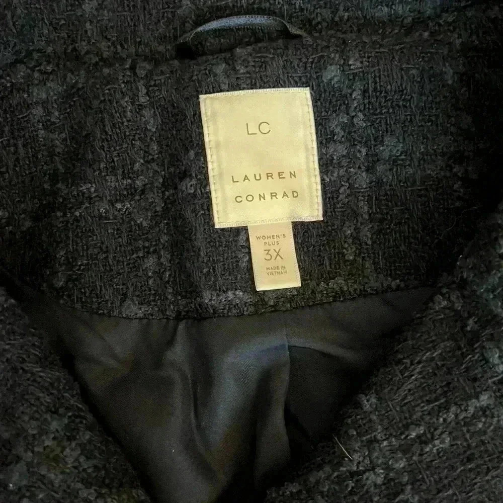 Lauren Conrad Women’s 3X coat. Fall, classic style, navy blue, plaid. - Picture 2 of 12